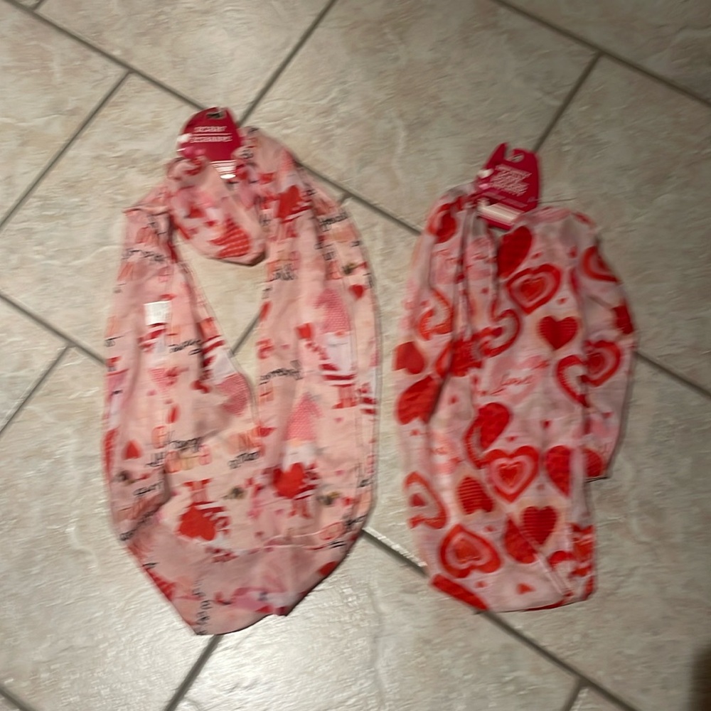 Valentine’s infinity scarf
